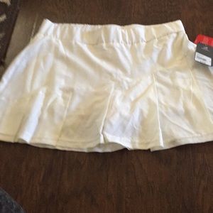 Pleated white skort